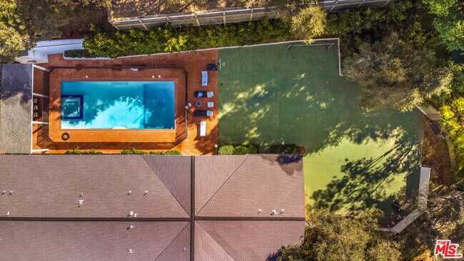 Foto del edificio - 9669 Oak Pass Rd