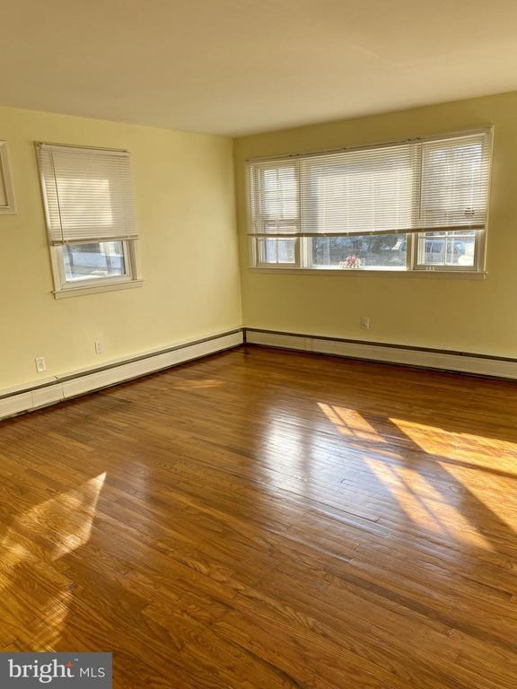 Foto principal - 2349 Providence Ave