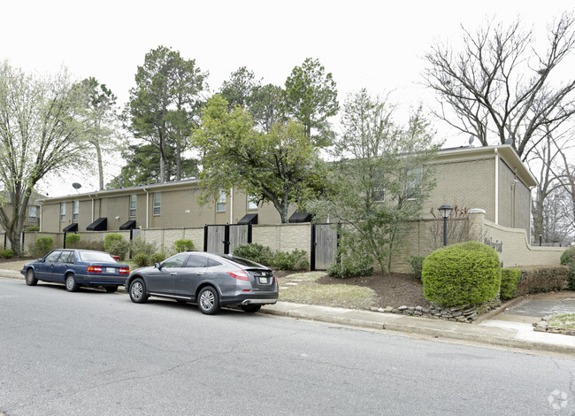 Primary Photo - Poplar East Condominiums