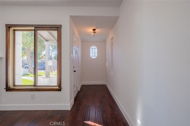 Foto del edificio - 6628 Gentry Ave