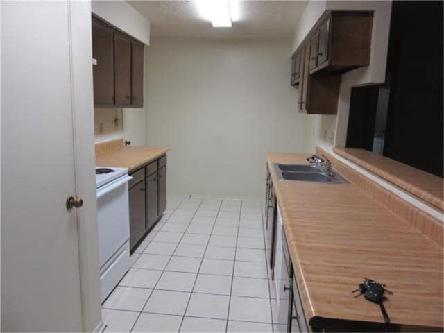 Building Photo - 9722 Rapid River Ln