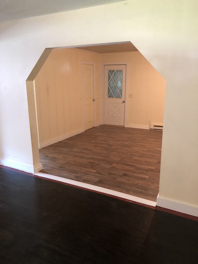 Foto del edificio - 173 McCollum Ln
