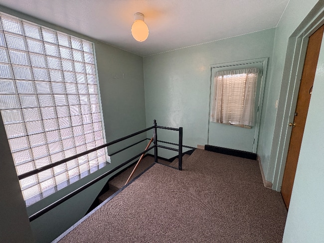 Photo - 1000 Melrose Ave Apartment