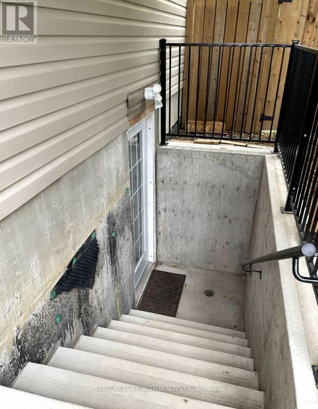 Building Photo - 60 Sasco Way