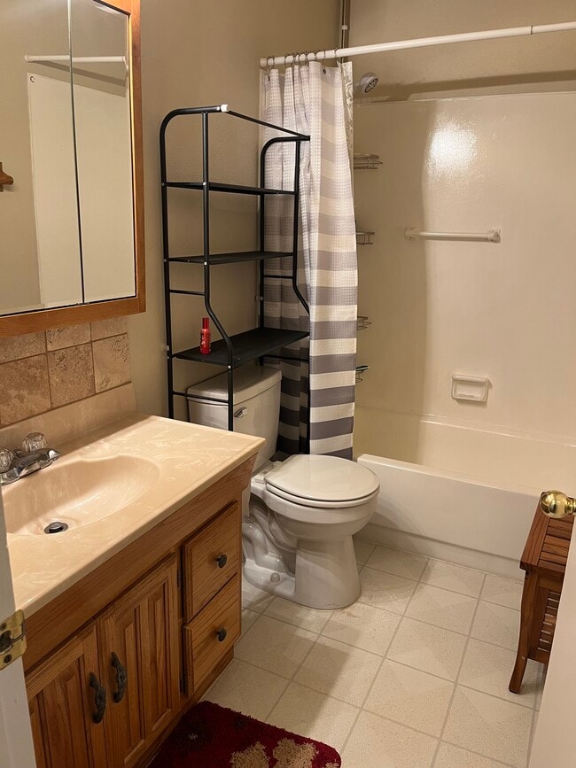 Building Photo - 48988 U.S. 101 S