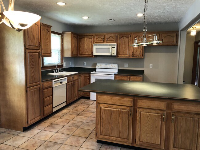 Foto del edificio - 5321 Juanita Ln