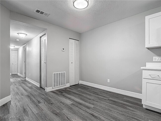 Building Photo - 17426 Birchwood Ln