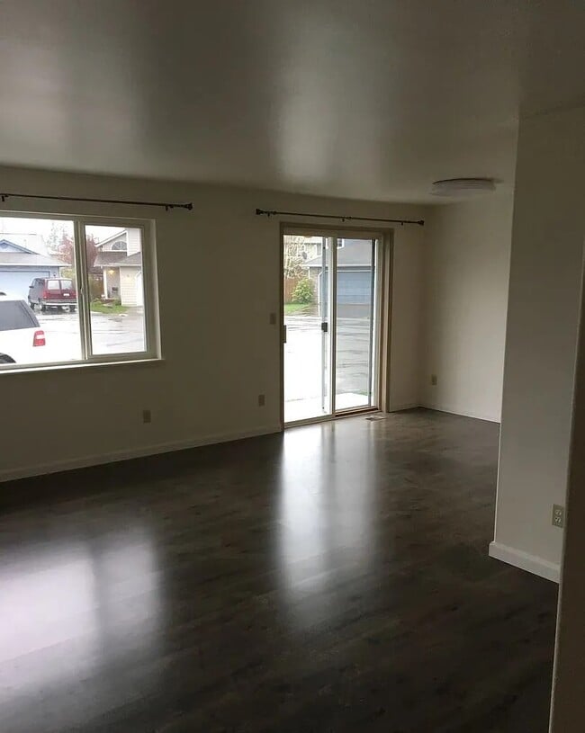 Building Photo - 2731 176th St NE