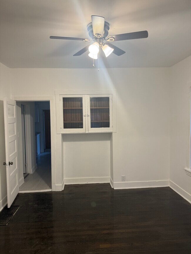 Dining Rm - 1155 N Keeler Ave