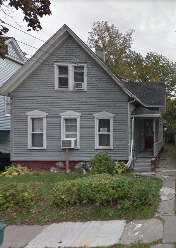 80 Harvest St, Rochester, NY 14605 House Rental in Rochester, NY