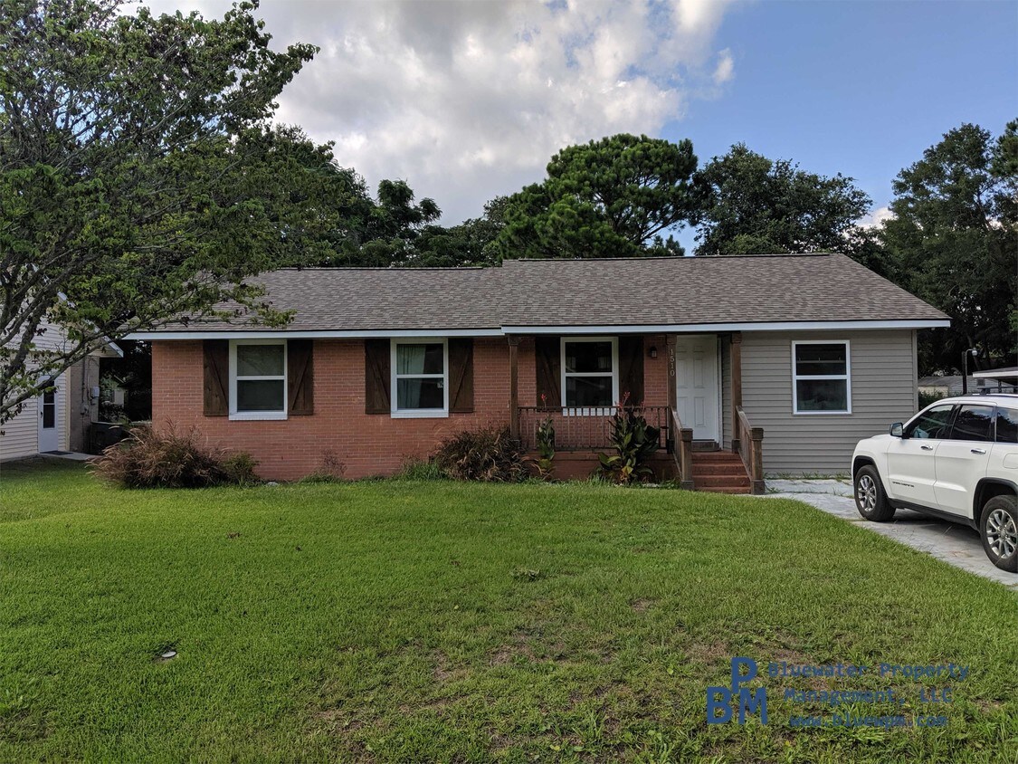 Primary Photo - 1510 Westway Dr
