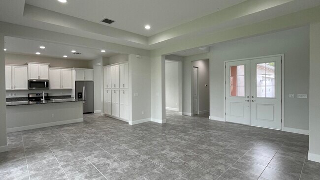 Building Photo - 5699 Liberty Ln