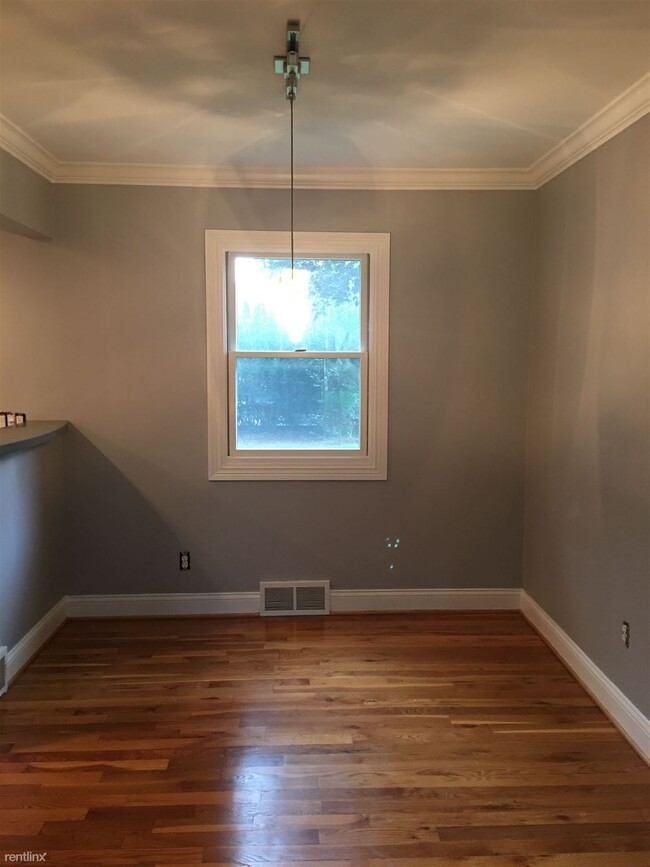 Building Photo - 2 br, 1 bath Condo - Graefield Condominiums
