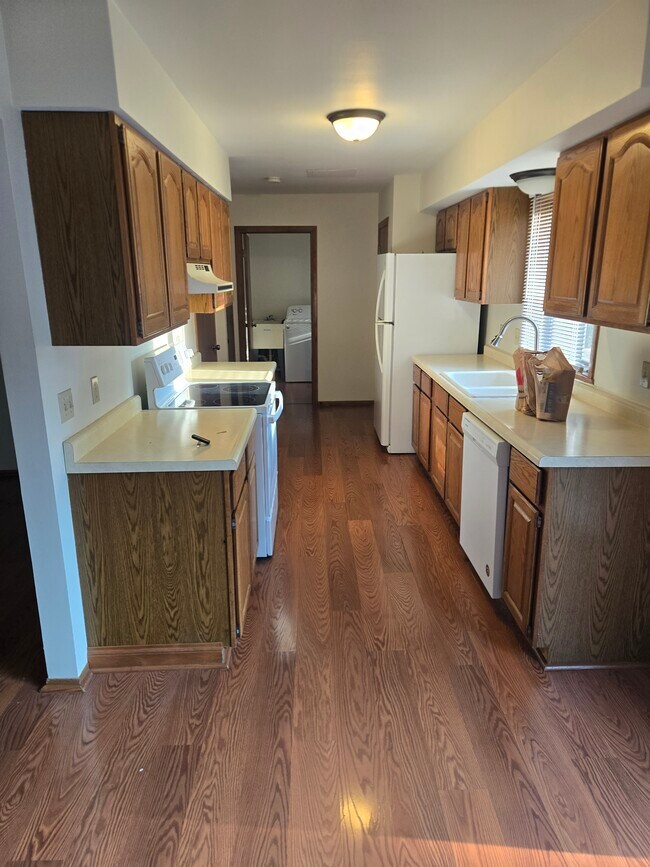 Foto del edificio - 7008 Ashwood Lane