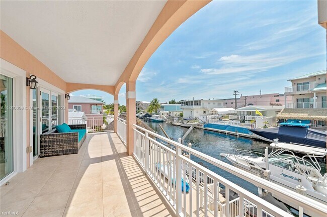 Building Photo - 4 br, 3.5 bath House - 1516 Aqueduct Ln # ...