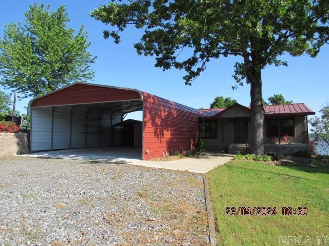 Foto principal - 215 Adams Lake Rd