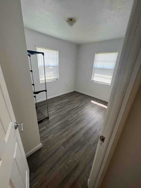 Foto del edificio - 1154 Harbor Dr