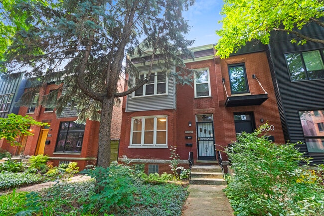 Building Photo - 1828 N Whipple St