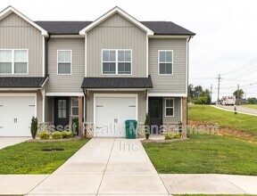 Building Photo - 4839 Lake Ln