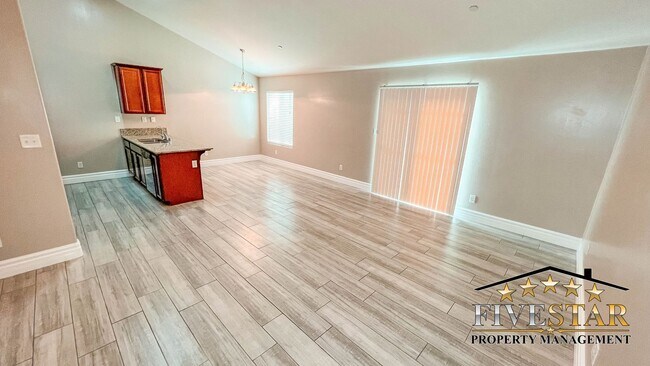 Building Photo - 5509 Baja Dr