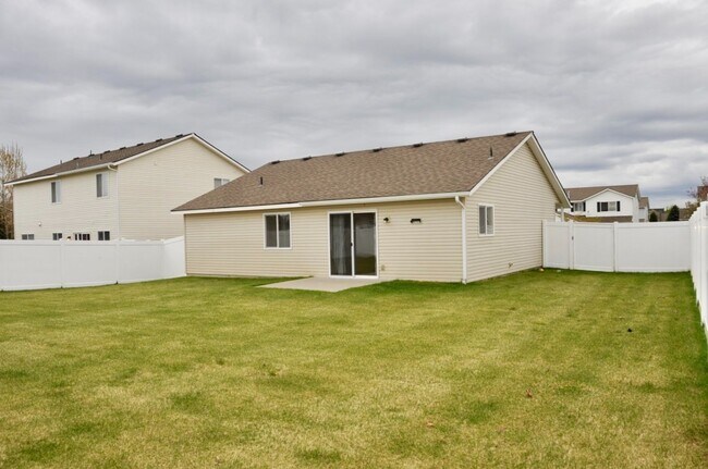 Foto del edificio - 3 bed 2 bath Rancher in the Landings Commu...