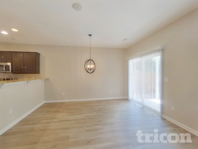 Foto del edificio - 234 Chestnut Oak Ln