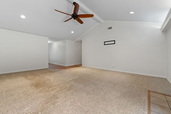 Building Photo - $300 OFF FIRST MONTHS RENT!!