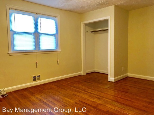 Building Photo - 3 br, 1.5 bath House - 1334 Dalton Rd