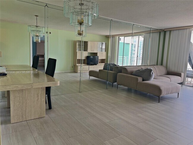Foto del edificio - 1801 S Ocean Dr