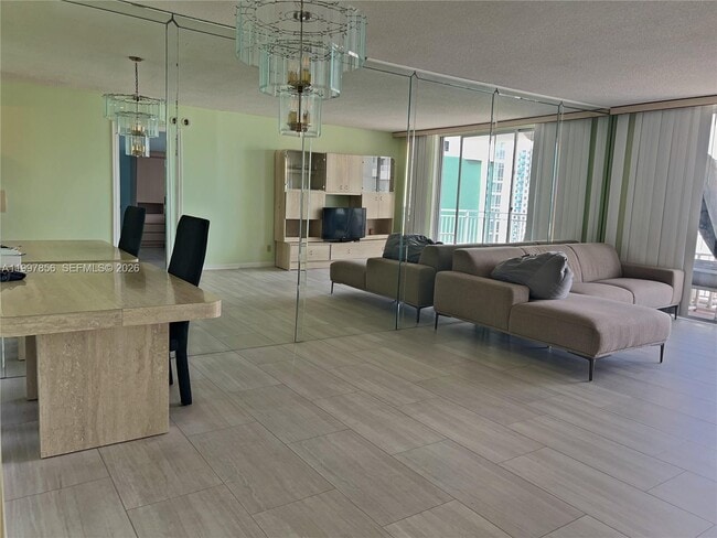 Building Photo - 1801 S Ocean Dr