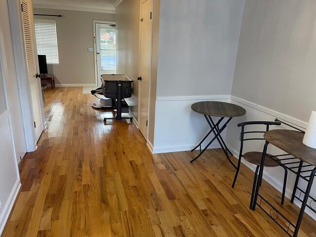 Foto del edificio - 407 Northdale Ct