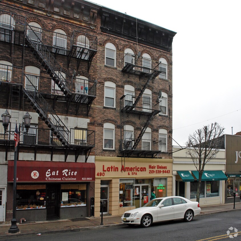 Primary Photo - 490 Broadway
