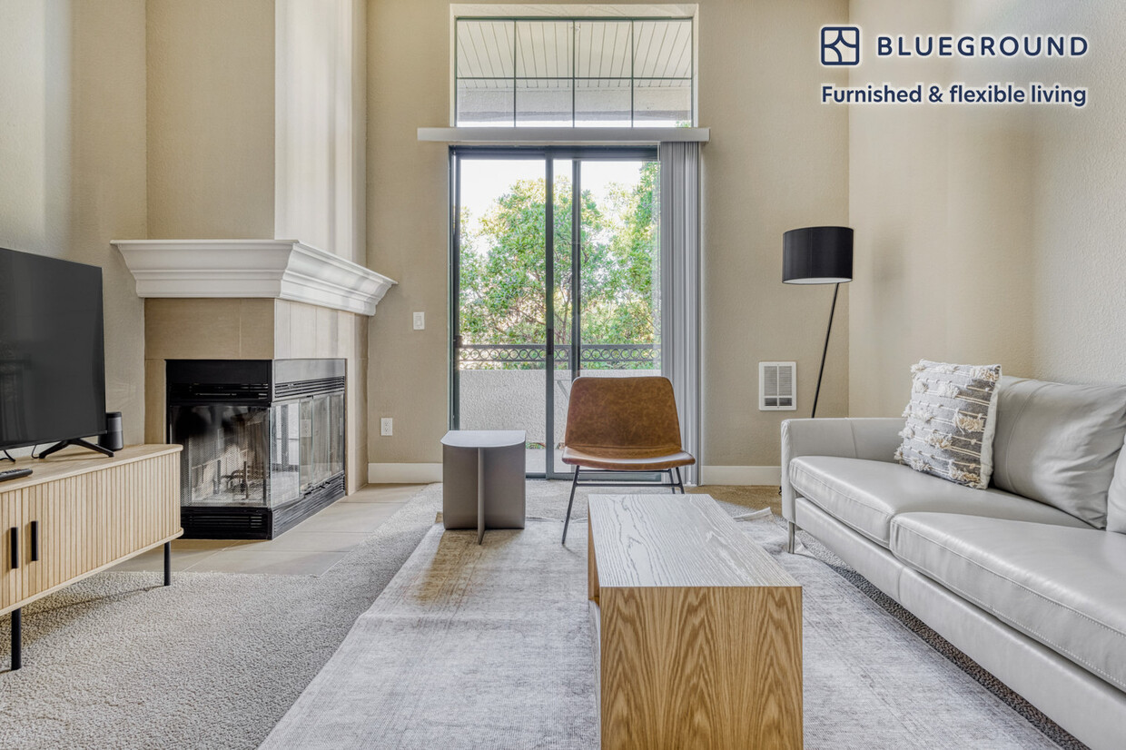 Foto principal - 2201 Bridgepointe Pkwy