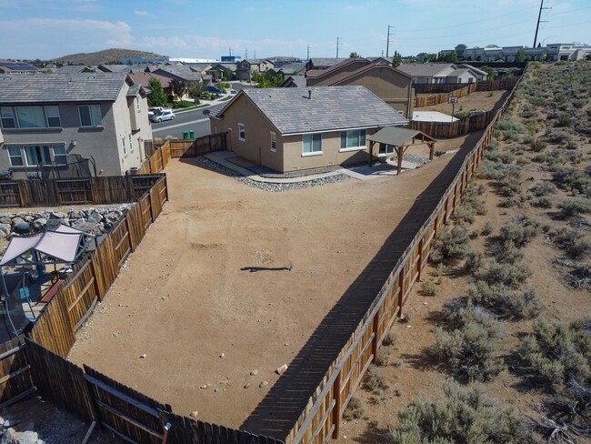 Foto del edificio - Stucco Home in Golden Valley 3/2/2