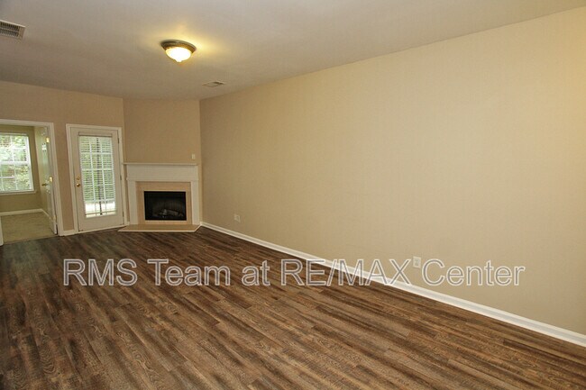 Building Photo - 4739 Autumn Rose Trl