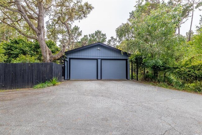 Building Photo - 4081 Sunridge Rd
