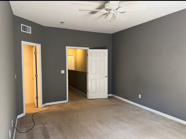 Foto del edificio - 5047 NW 1st Pl
