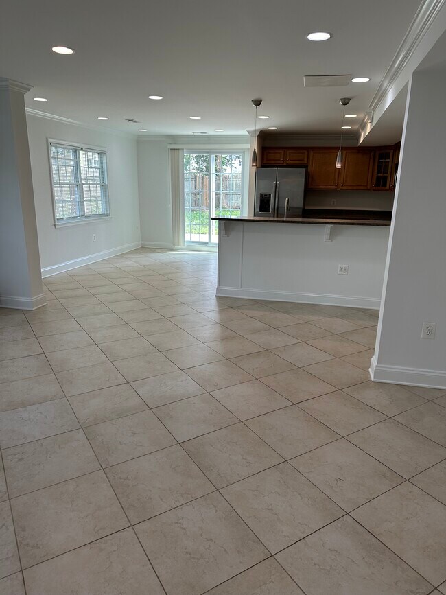 Building Photo - 5628 7th Rd S