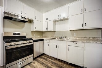 Building Photo - 1216 N 35th St