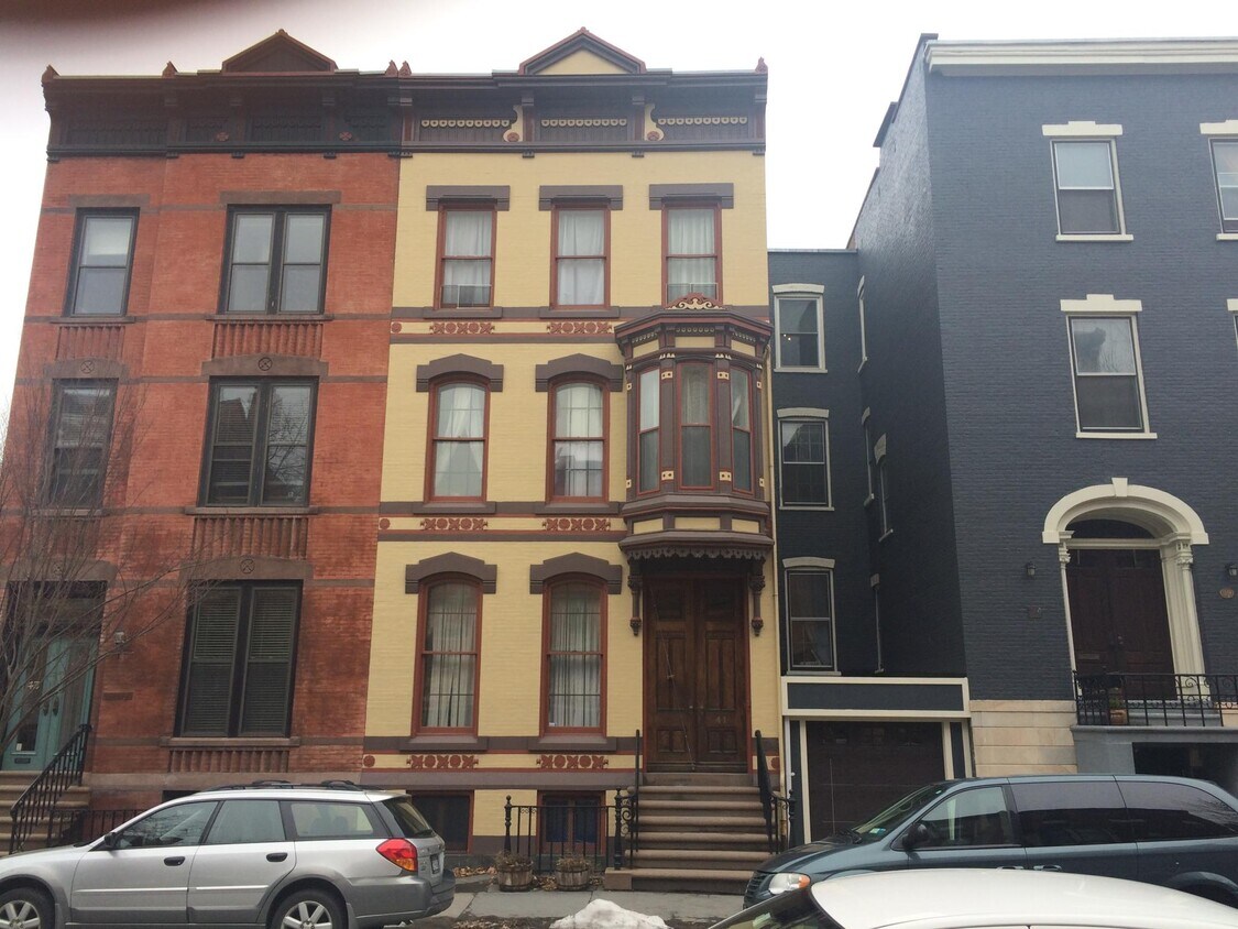 Primary Photo - 41 1st St