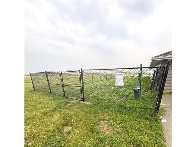 Foto del edificio - 1901 Pirate Dr