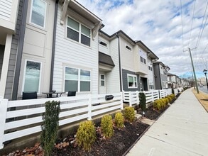 Building Photo - 5661 Comiskey Aly