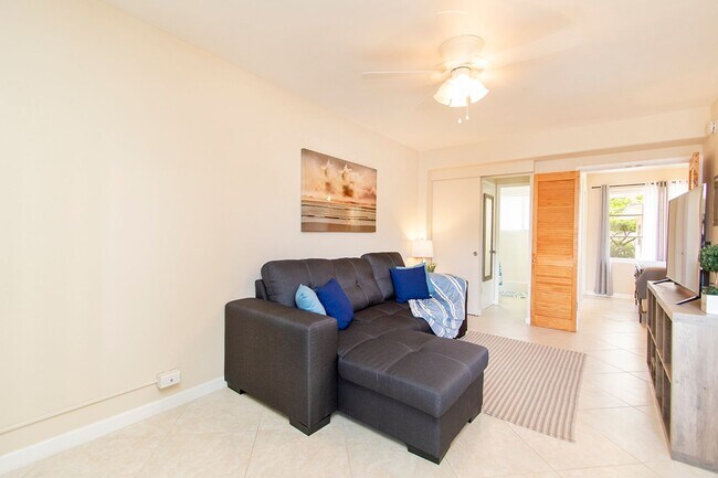 Foto del edificio - Furnished. Waikiki. Window AC.