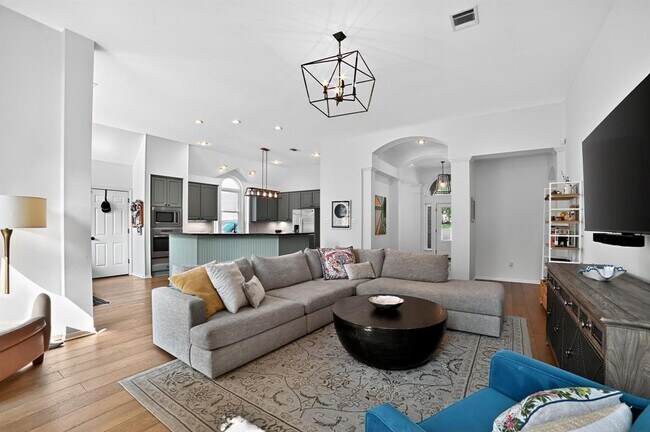 Building Photo - 3201 Barton Point Cir