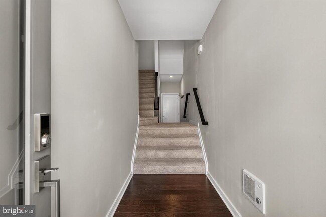 Foto del edificio - 23685 Hopewell Manor Terrace
