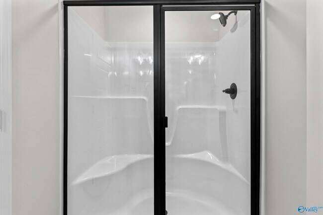 Foto del edificio - 247 Susan Lynn Dr