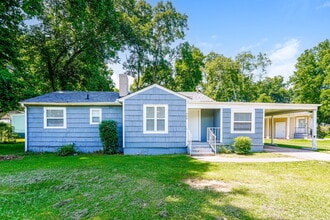 Building Photo - 700 Robison Dr