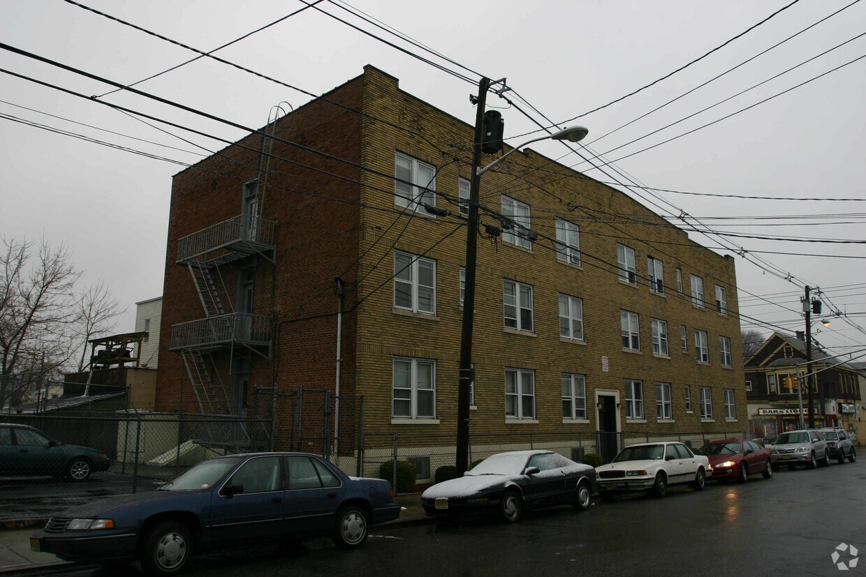 Foto del edificio - The Redwood