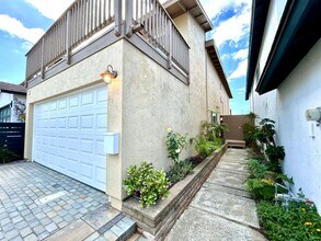 Building Photo - 2461 Geranium St