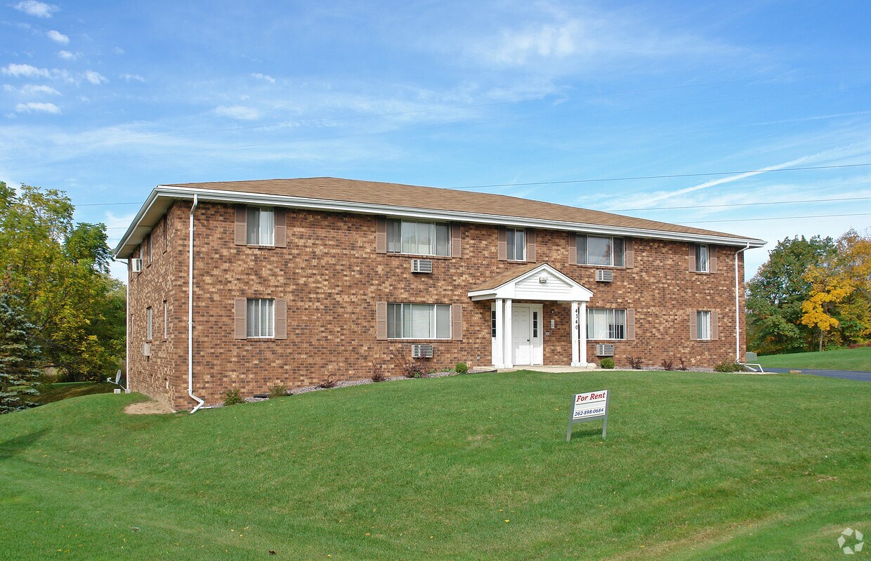 Building Photo - 4340 Kennedy Dr